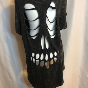 Distressed tee with back cut out